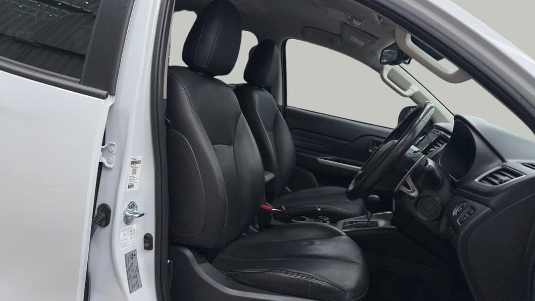 2023 Mitsubishi Triton Gsr (4x4), Automatic, 40867 km, Right Side Front Door Cabin View