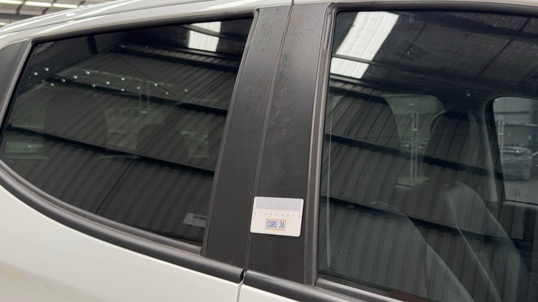 2023 Mitsubishi Triton Gsr (4x4), Automatic, 40867 km, Doors Front RHS Rubber strip fade/damaged