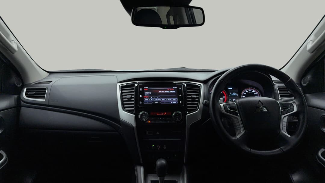 2023 Mitsubishi Triton Gsr (4x4), Automatic, 40867 km, Dashboard View