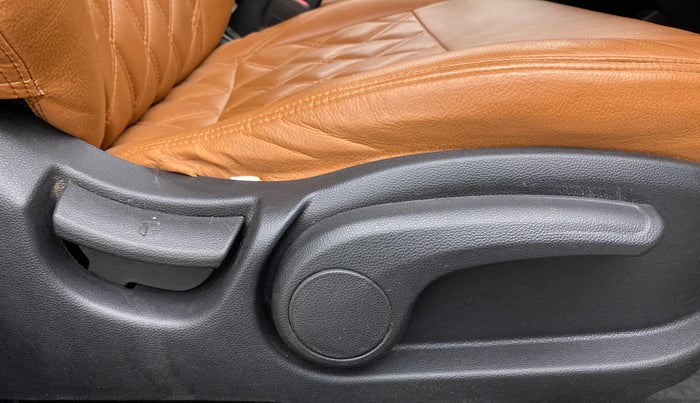 2015 Hyundai Elite i20 ASTA 1.4 CRDI, Diesel, Manual, 69,572 km, Driver Side Adjustment Panel