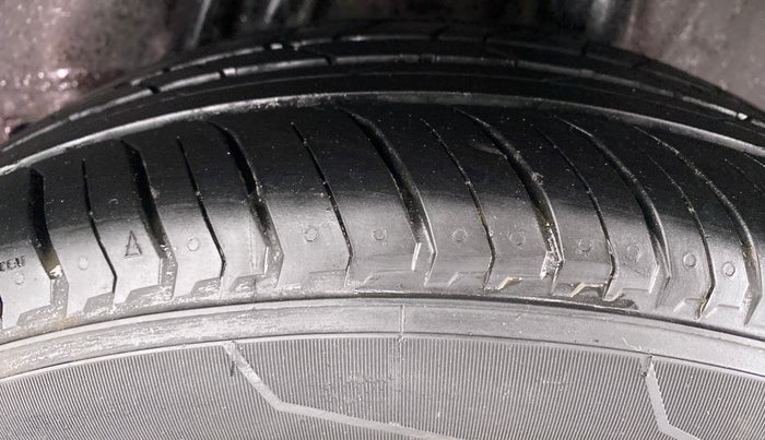 2017 Honda WR-V 1.2 i-VTEC VX MT, Petrol, Manual, 66,504 km, Left Rear Tyre Tread