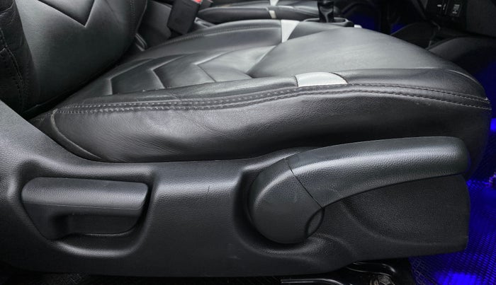 2017 Honda WR-V 1.2 i-VTEC VX MT, Petrol, Manual, 66,504 km, Driver Side Adjustment Panel