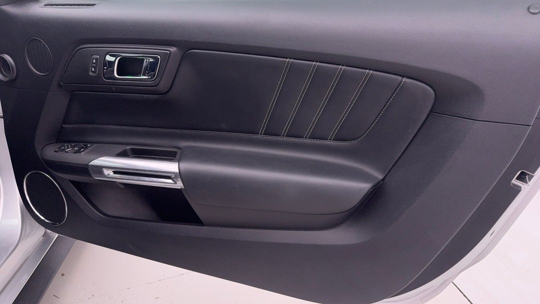 2017 Ford Mustang Fastback Gt 5.0 V8, Automatic, 59570 km, Speaker View