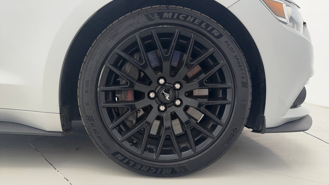 2017 Ford Mustang Fastback Gt 5.0 V8, Automatic, 59570 km, Right Front Wheel