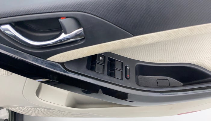 2020 Tata NEXON XZ+ 1.2, Petrol, Manual, 13,440 km, Driver Side Door Panels Control