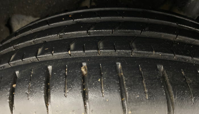 2018 Maruti Baleno ZETA 1.2 K12, Petrol, Manual, 11,484 km, Left Rear Tyre Tread