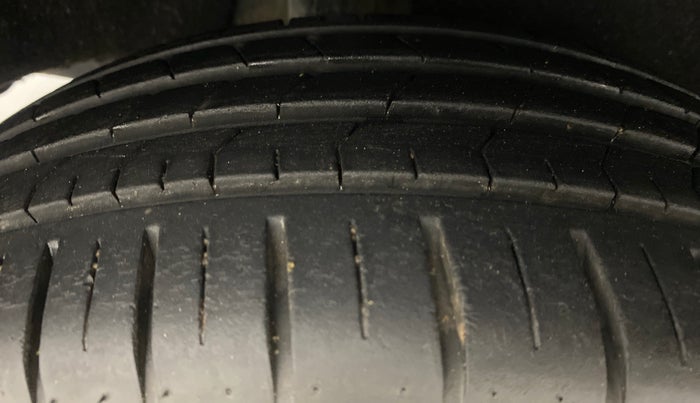 2018 Maruti Baleno ZETA 1.2 K12, Petrol, Manual, 11,484 km, Right Rear Tyre Tread