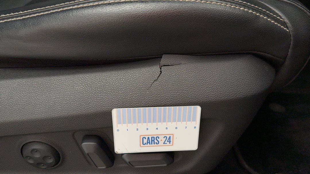 Seats Front RHS Wear