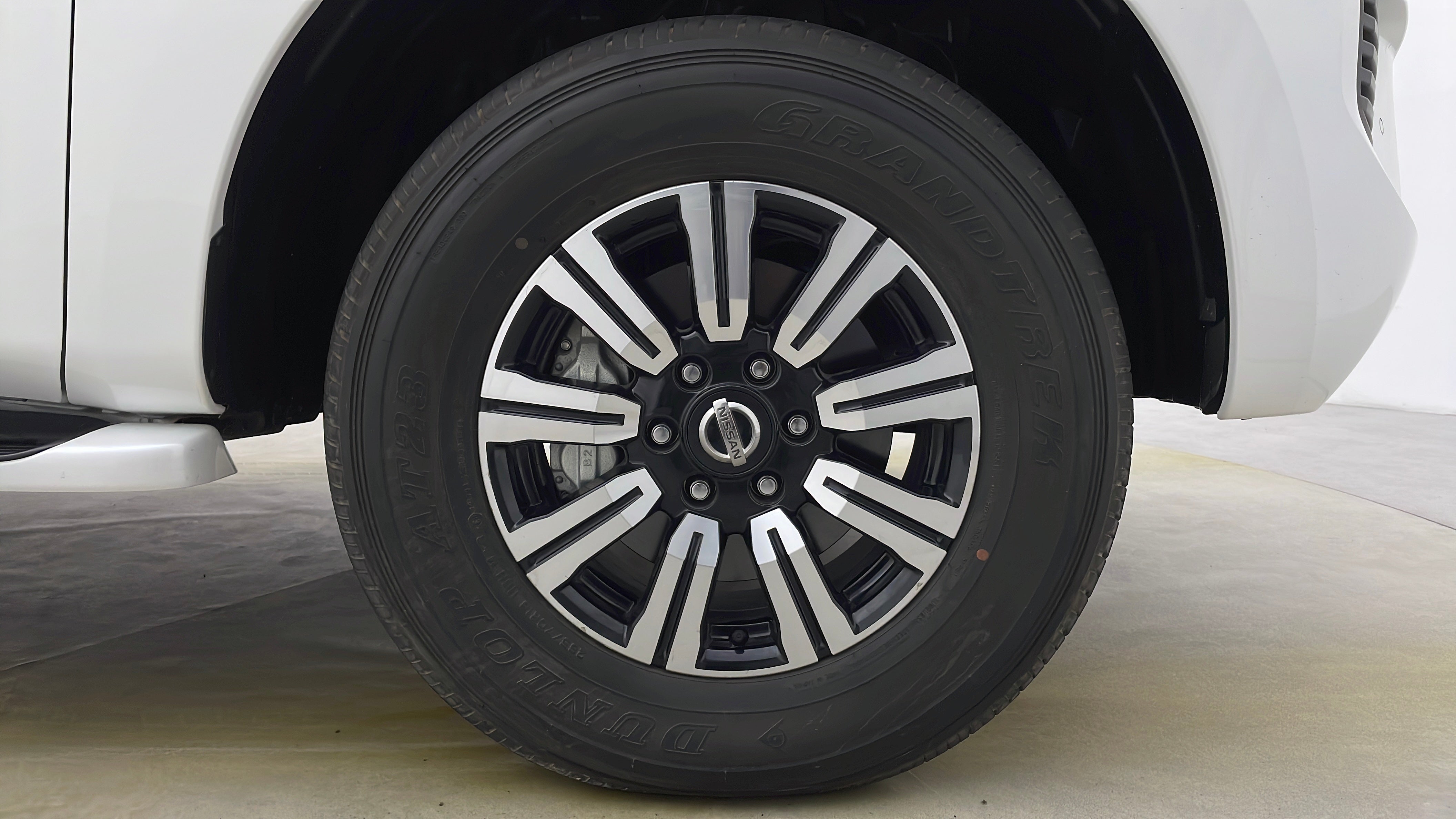 Nissan Patrol-Right Front Tyre
