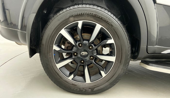 2019 Mahindra XUV500 W11 (O), Diesel, Manual, 23,017 km, Right Rear Wheel