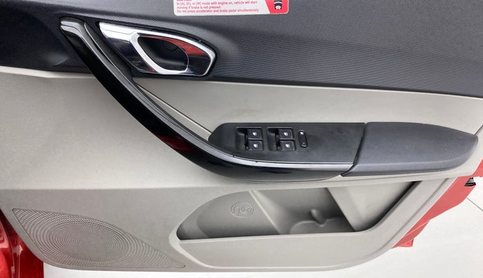 2019 Tata Tiago XZA 1.2 REVOTRON, Petrol, Automatic, 10,398 km, Driver Side Door Panels Control