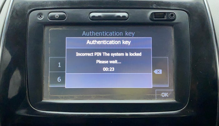 2017 Renault Kwid 1.0 RXT, Petrol, Manual, 64,135 km, Infotainment system - Music system not functional
