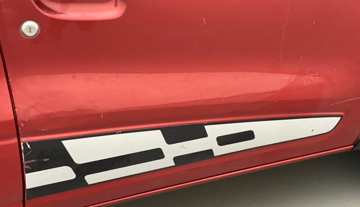 2017 Renault Kwid 1.0 RXT, Petrol, Manual, 64,135 km, Driver-side door - Slightly dented