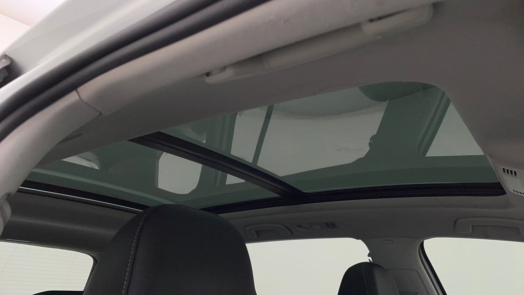 Interior Sunroof/Moonroof