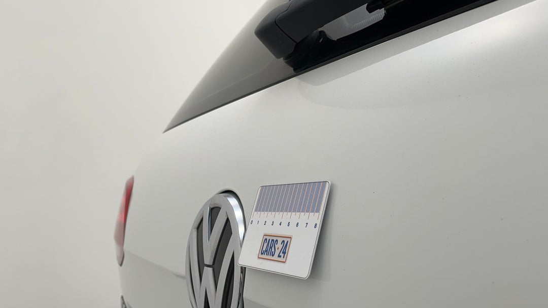 Boot / Tailgate Boot Lid Dent