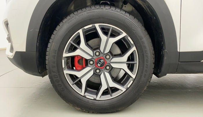 2019 KIA SELTOS GTX 1.4 PETROL DUAL TONE, Petrol, Manual, 11,594 km, Left Front Wheel