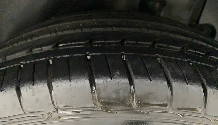2019 KIA SELTOS GTX 1.4 PETROL DUAL TONE, Petrol, Manual, 11,594 km, Left Rear Tyre Tread