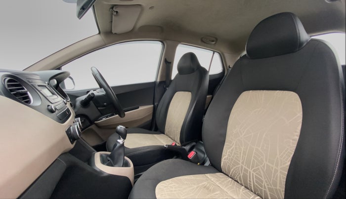 2016 Hyundai Grand i10 ASTA 1.2 (O) VTVT, Petrol, Manual, 29,603 km, Right Side Front Door Cabin View