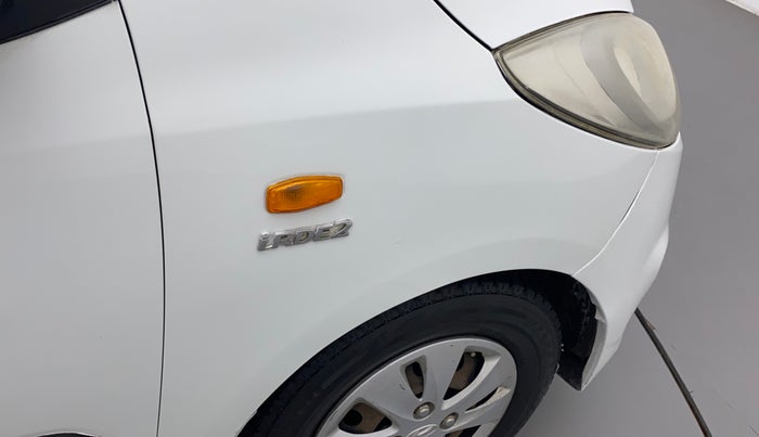 2011 Hyundai i10 MAGNA 1.1, Petrol, Manual, 1,24,749 km, Right fender - Minor scratches