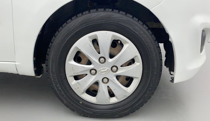 2011 Hyundai i10 MAGNA 1.1, Petrol, Manual, 1,24,749 km, Right Front Wheel