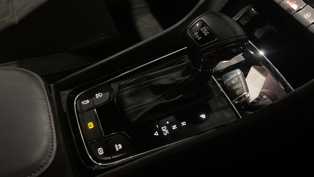 2020 SKODA Kodiaq 132 Tsi Sportline (4x4), Automatic, 61125 km, Gear Lever 