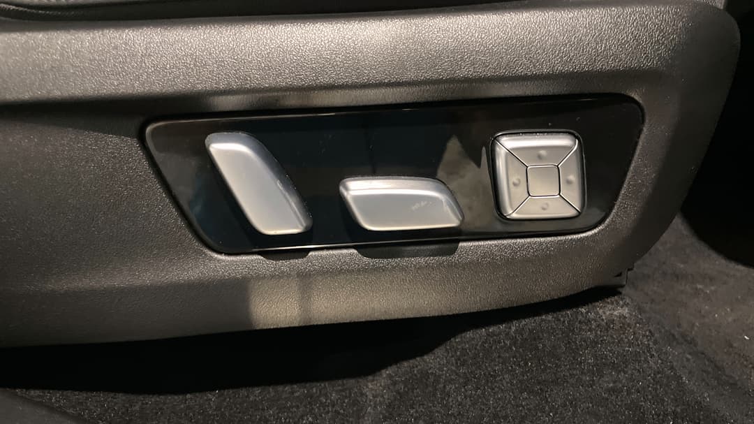 2024 GWM Tank 300 Ultra Petrol, Automatic, 25302 km, Drivers Side Adjustment Panel