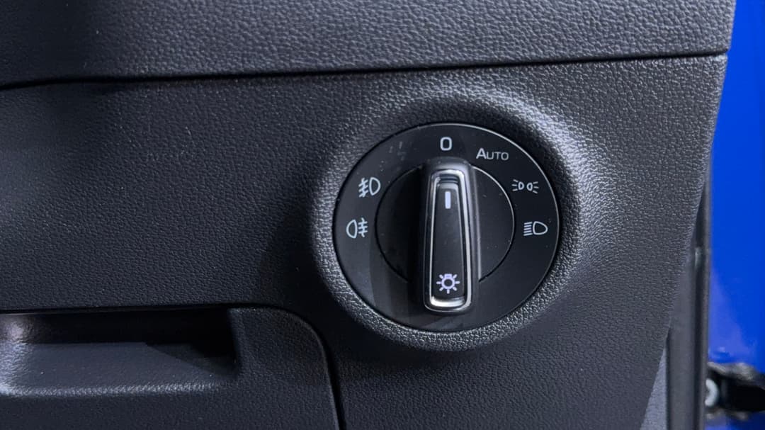 2018 SKODA Karoq 1.5 110tsi, Automatic, 40698 km, Utility Switches/Buttons