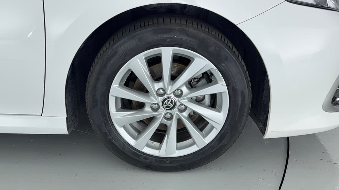 2024 Toyota Camry Ascent Hybrid, Automatic, 63062 km, Right Front Wheel