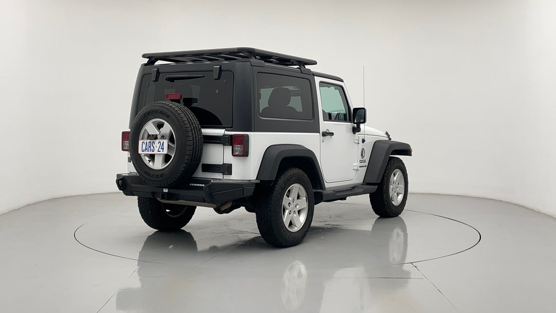 Right Back Diagonal (45- Degree) View