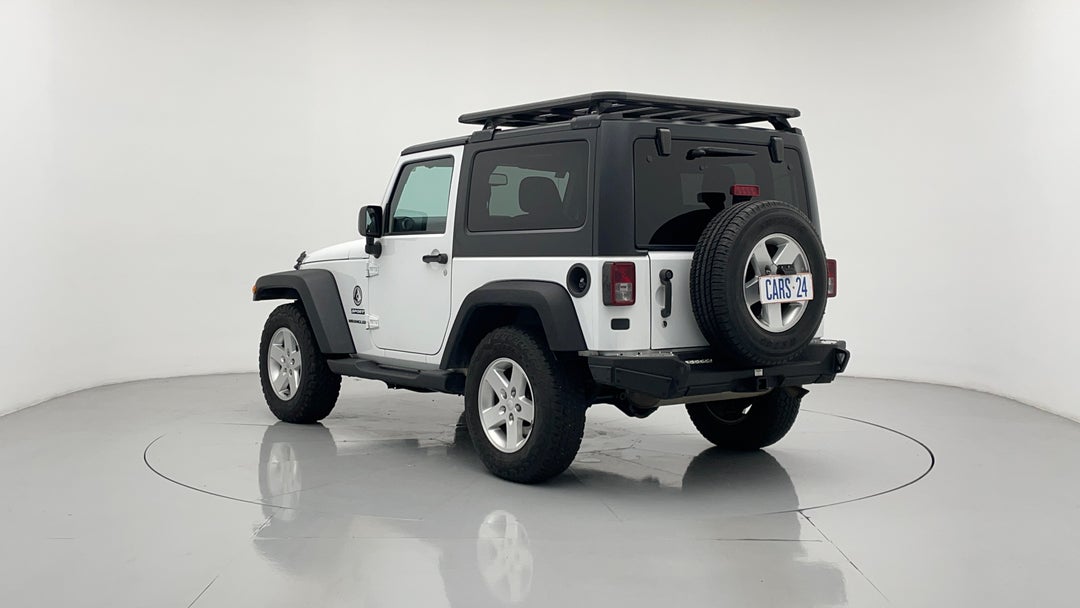 Left Back Diagonal (45- Degree) View