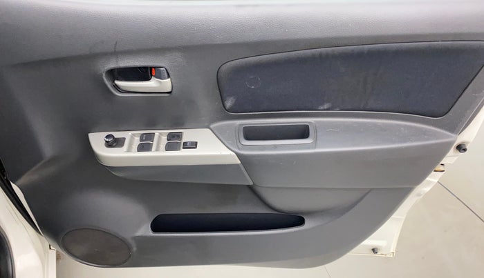 2010 Maruti Wagon R 1.0 VXI, Petrol, Manual, 1,31,140 km, Driver Side Door Panels Control