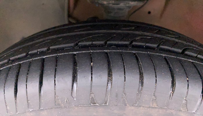 2017 Maruti IGNIS ZETA 1.2 K12 DUAL TONE, Petrol, Manual, 57,527 km, Left Front Tyre Tread