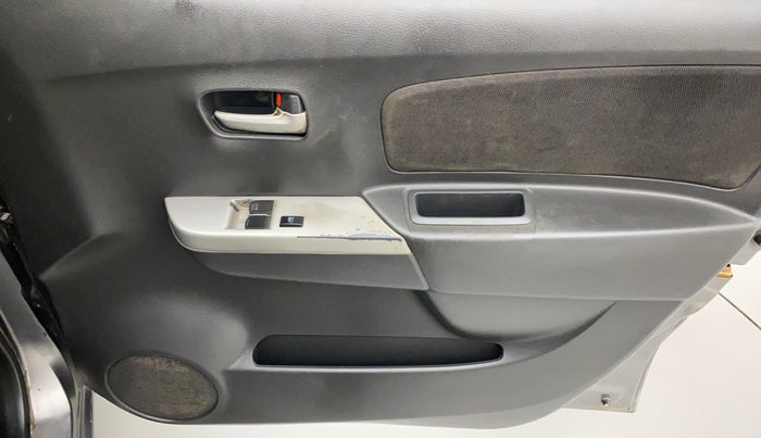 2011 Maruti Wagon R 1.0 LXI, Petrol, Manual, 60,784 km, Driver Side Door Panels Control