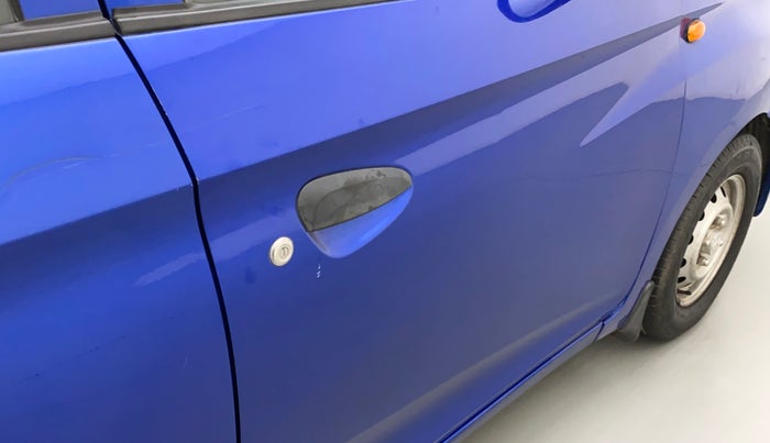 2013 Hyundai Eon ERA +, Petrol, Manual, 59,499 km, Driver-side door - Minor scratches