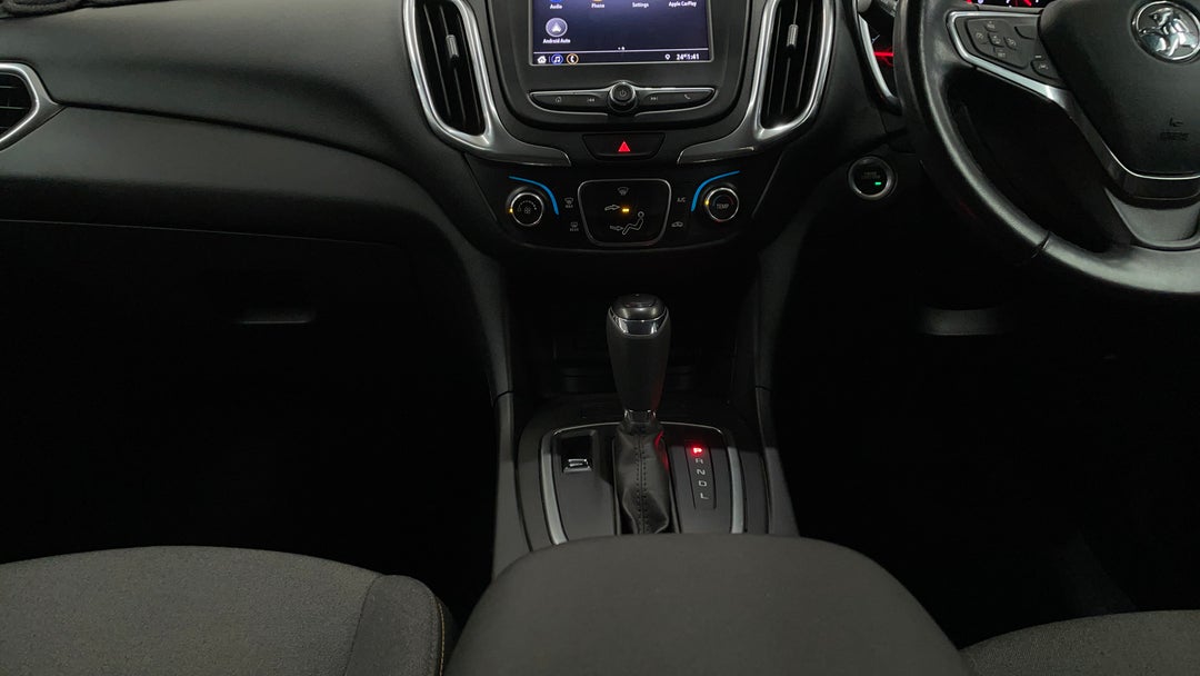 2019 Holden Equinox Lt Black Edition (fwd), Automatic, 52632 km, Center Console