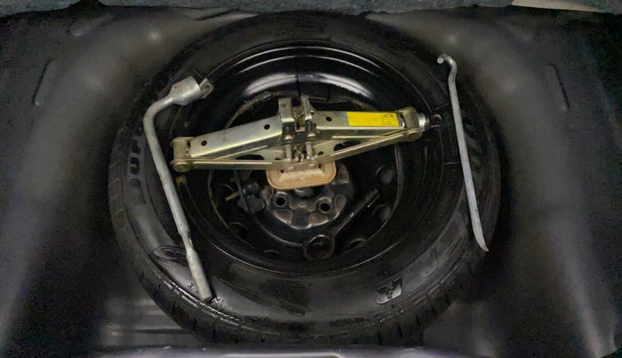 2014 Hyundai Eon SPORTZ, Petrol, Manual, 28,259 km, Spare Tyre