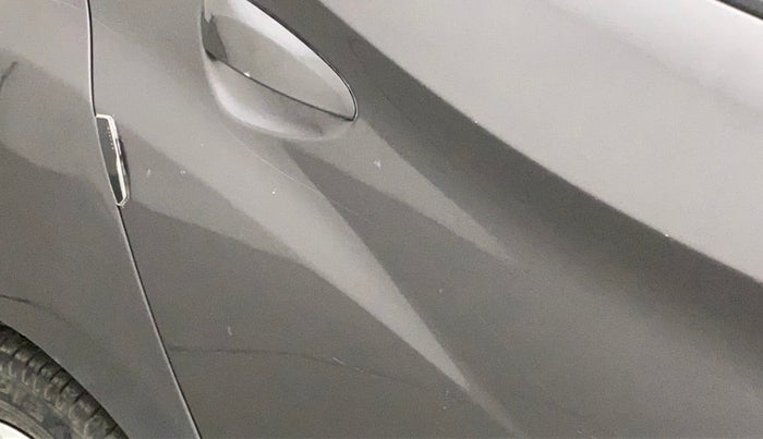 2014 Hyundai Eon SPORTZ, Petrol, Manual, 28,259 km, Right rear door - Minor scratches