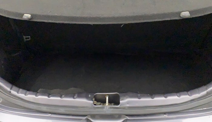 2014 Hyundai Eon SPORTZ, Petrol, Manual, 28,259 km, Boot Inside