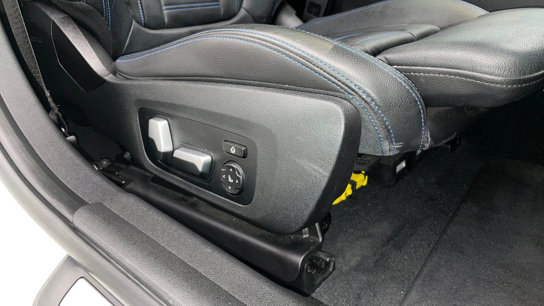 2021 BMW 3 M340i Xdrive, Automatic, 43015 km, Drivers Side Adjustment Panel