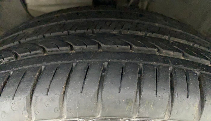 2017 Hyundai Elite i20 ASTA 1.2, Petrol, Manual, 20,448 km, Left Front Tyre Tread