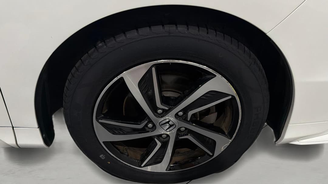 2016 Honda Odyssey Vti-l, Automatic, 62993 km, Right Front Wheel
