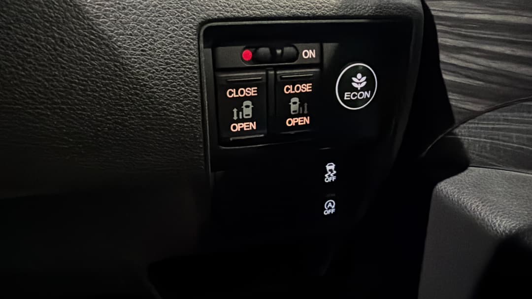 2016 Honda Odyssey Vti-l, Automatic, 62993 km, Utility Switches/Buttons