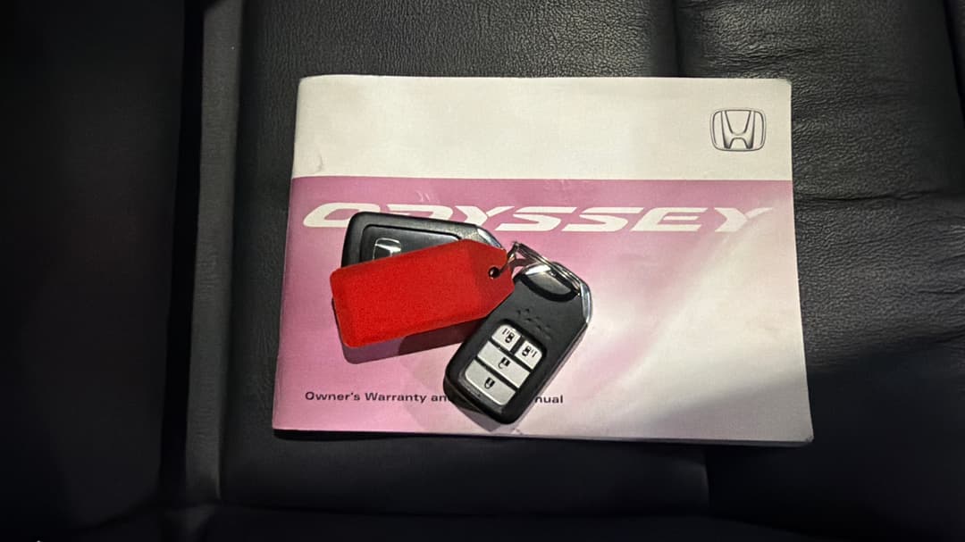 2016 Honda Odyssey Vti-l, Automatic, 62993 km, Key Close-up
