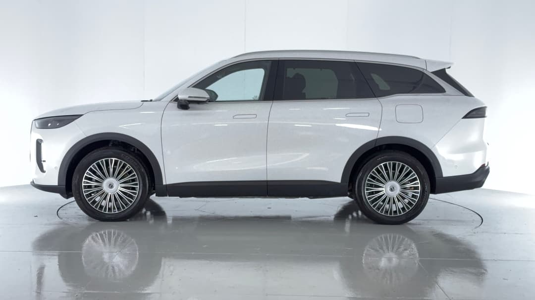 2025 Chery Tiggo 9 Csh Ultimate AWD, Automatic, 7879 km, Left Side View