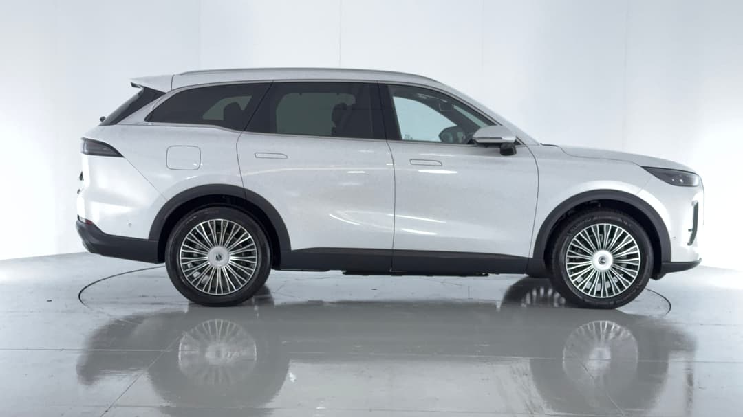 2025 Chery Tiggo 9 Csh Ultimate AWD, Automatic, 7879 km, Right Side View