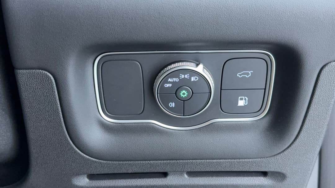 2025 Chery Tiggo 9 Csh Ultimate AWD, Automatic, 7879 km, Utility Switches/Buttons