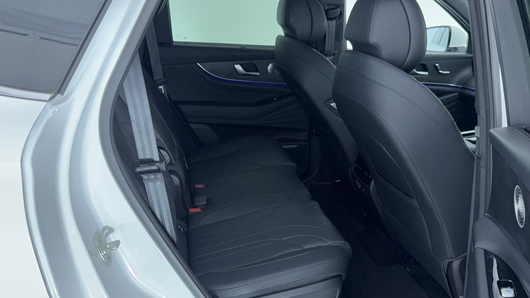 2025 Chery Tiggo 9 Csh Ultimate AWD, Automatic, 7879 km, Right Side Rear Door Cabin View