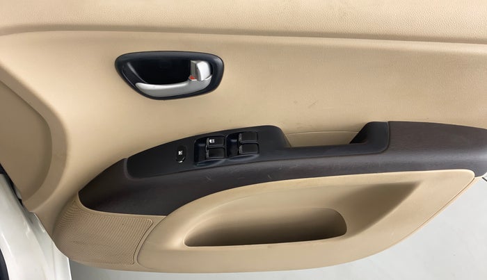 2010 Hyundai i10 MAGNA 1.2, Petrol, Manual, 36,623 km, Driver Side Door Panels Control