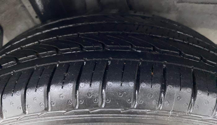 2017 Hyundai Elite i20 ASTA 1.2 (O), Petrol, Manual, 17,523 km, Right Rear Tyre Tread