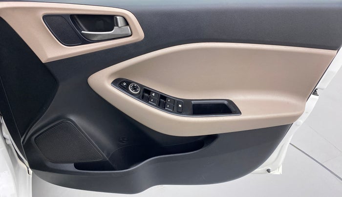 2017 Hyundai Elite i20 ASTA 1.2 (O), Petrol, Manual, 17,523 km, Driver Side Door Panels Control